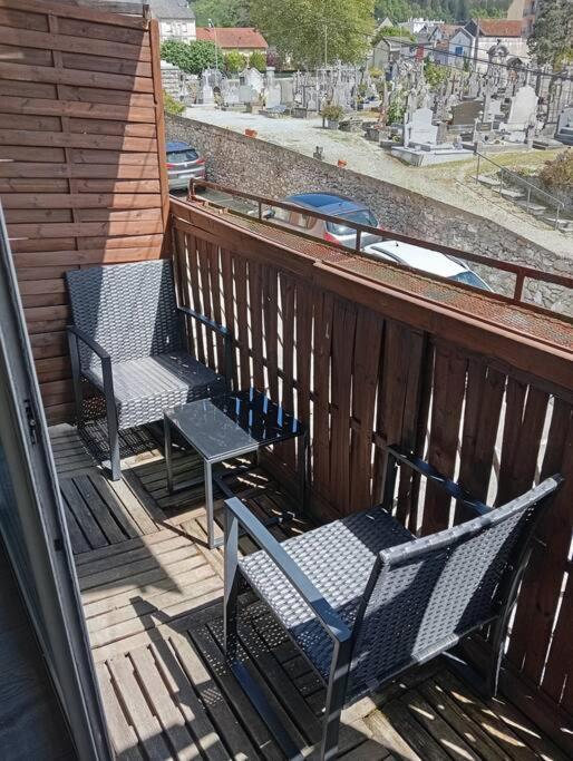 Proche Sanctuaire Duplex 12 Voyageurs 150m2 Lit Bebe Et Balcon Fumeur En Exterieur Lourdes